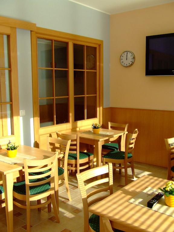 Guest House Pri Gondoli Marburgo Esterno foto
